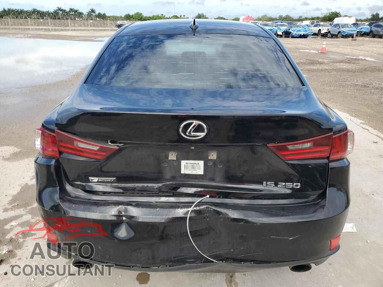 LEXUS IS 2015 - JTHBF1D23F5050961