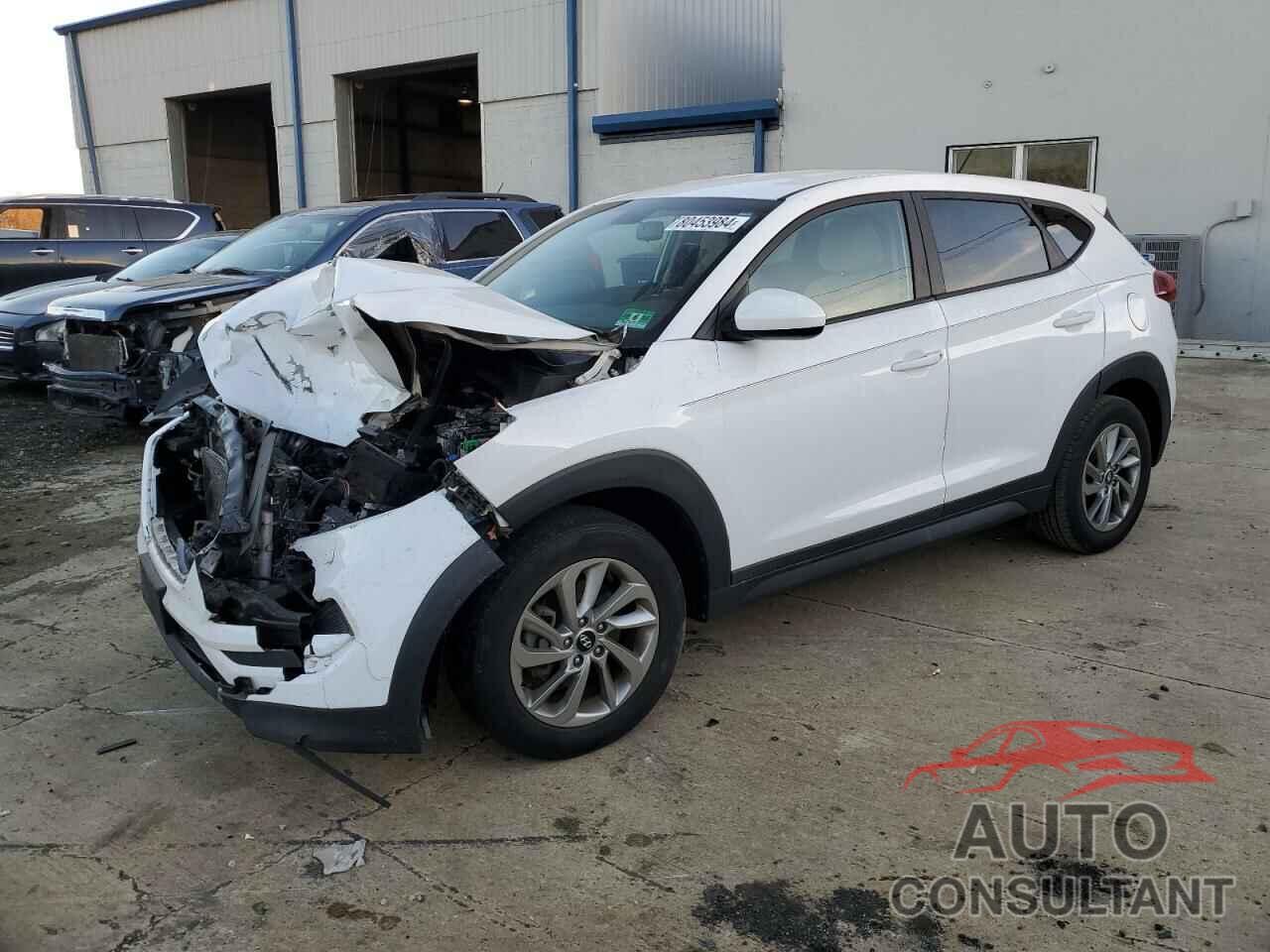 HYUNDAI TUCSON 2018 - KM8J2CA42JU703008