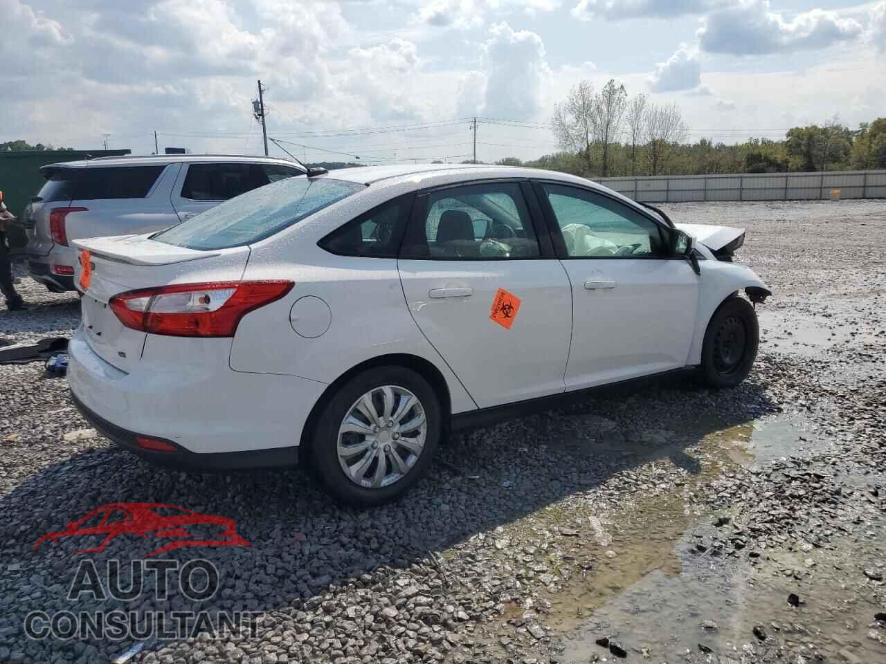 FORD FOCUS 2012 - 1FAHP3F24CL318530