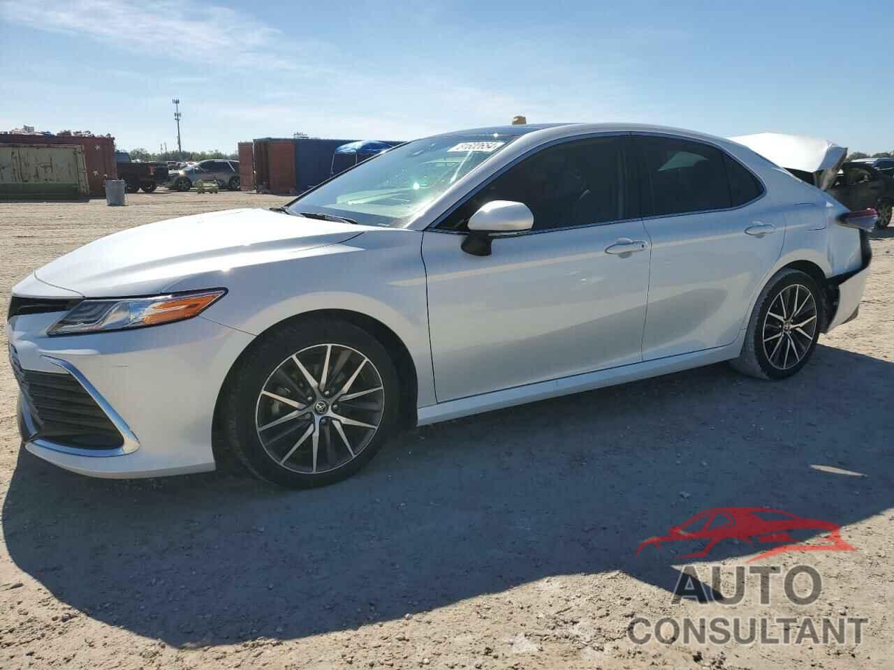 TOYOTA CAMRY 2021 - 4T1F11AK2MU444665