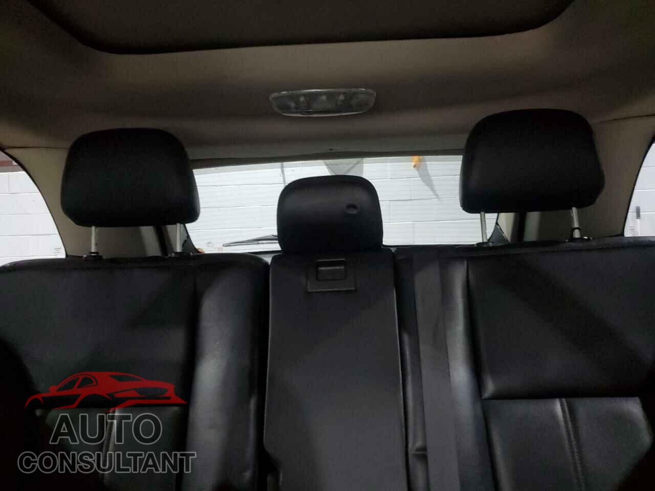FORD EDGE 2011 - 2FMDK3JC4BBA64576