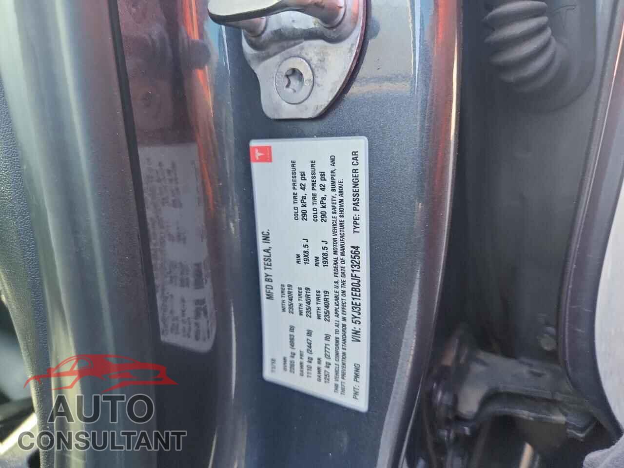 TESLA MODEL 3 2018 - 5YJ3E1EB0JF132564