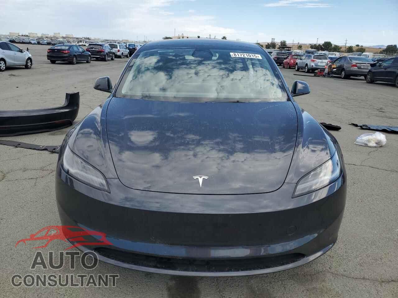 TESLA MODEL 3 2025 - 5YJ3E1EA8SF920940