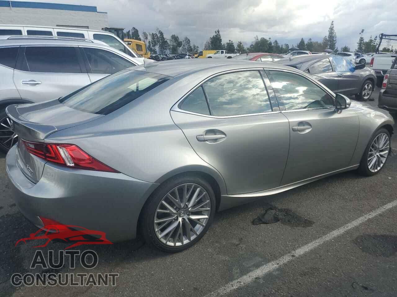 LEXUS IS 2016 - JTHBA1D24G5012073