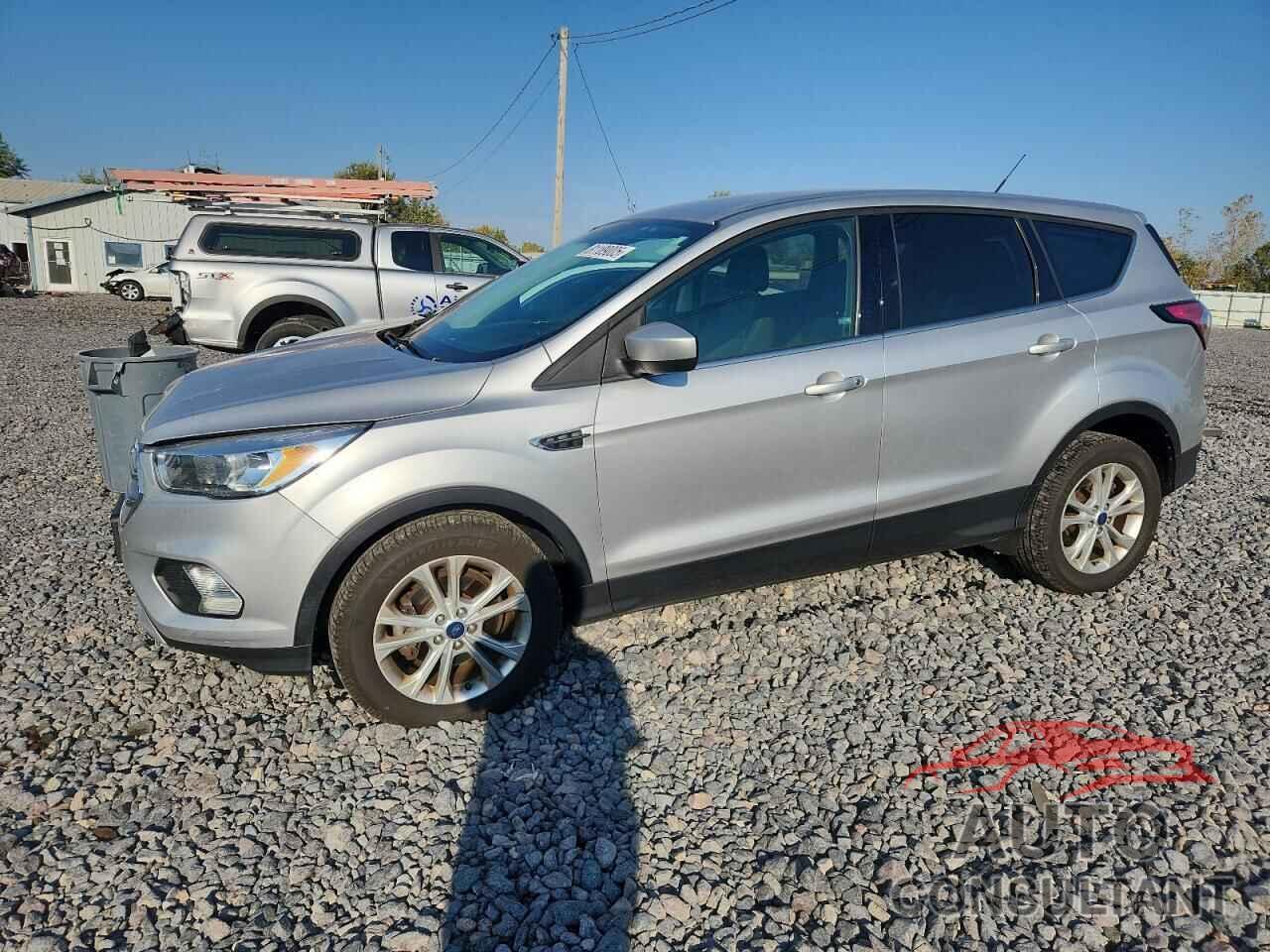 FORD ESCAPE 2017 - 1FMCU0GD2HUD49929