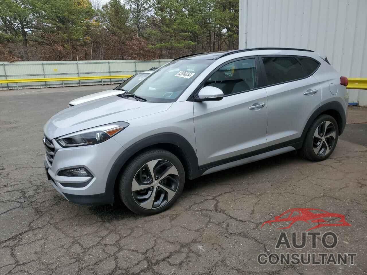 HYUNDAI TUCSON 2018 - KM8J3CA28JU689949