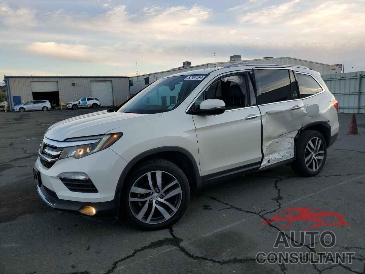 HONDA PILOT 2018 - 5FNYF6H90JB017567