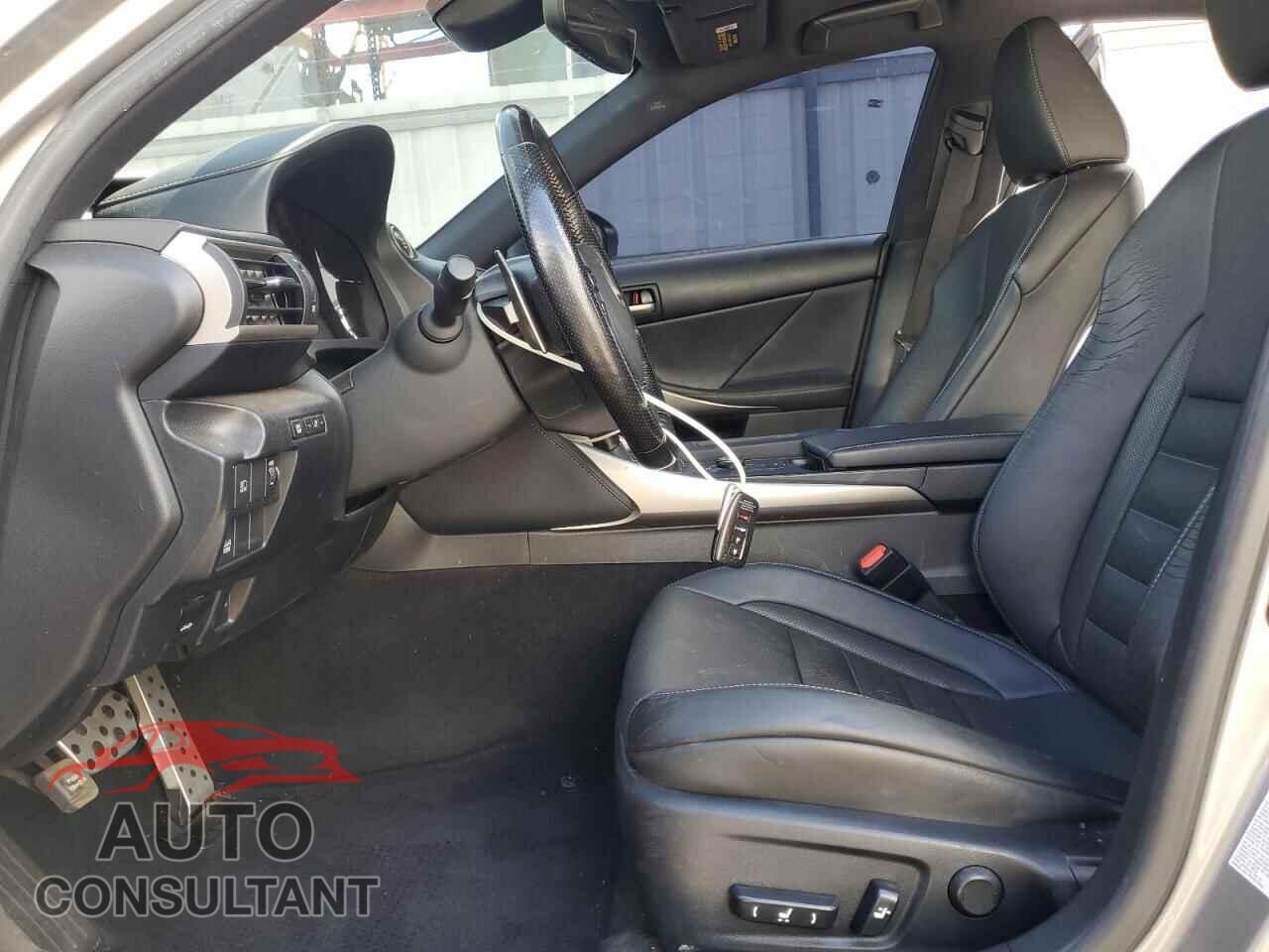 LEXUS IS 2017 - JTHBA1D23H5040190