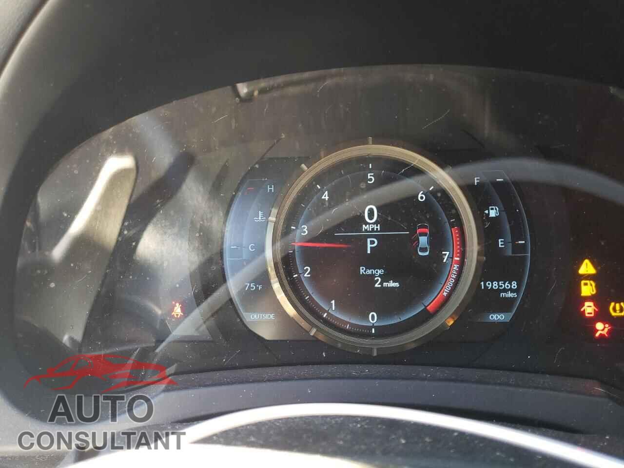 LEXUS IS 2014 - JTHBE1D20E5008880