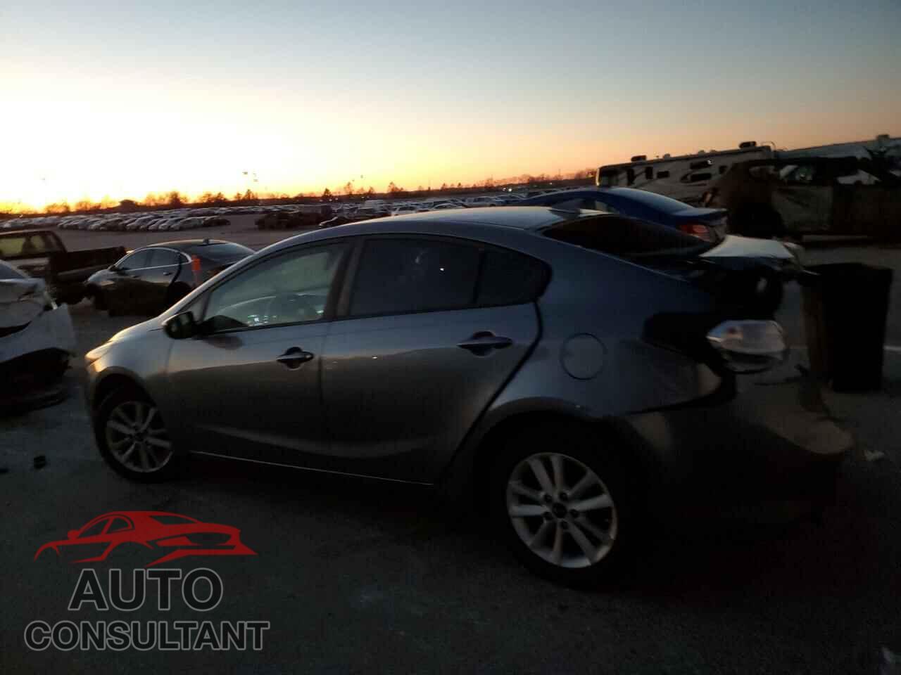 KIA FORTE 2017 - 3KPFL4A70HE053966