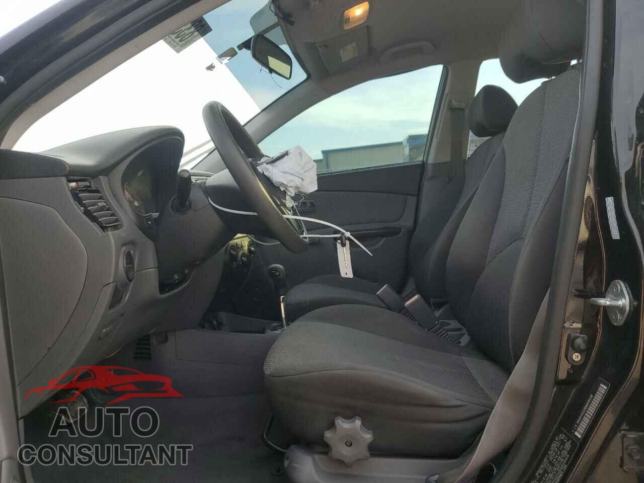 KIA RIO 2011 - KNADH4A33B6858408
