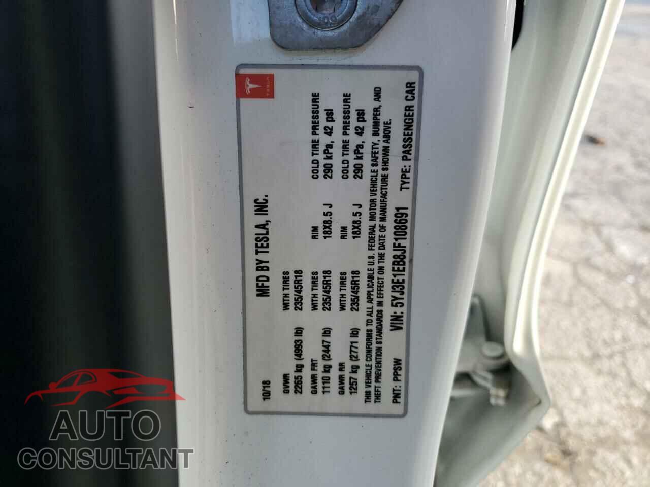 TESLA MODEL 3 2018 - 5YJ3E1EB8JF108691