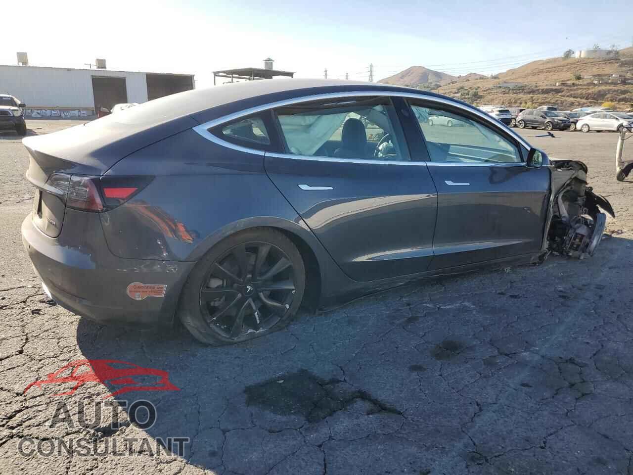 TESLA MODEL 3 2019 - 5YJ3E1EB4KF525369