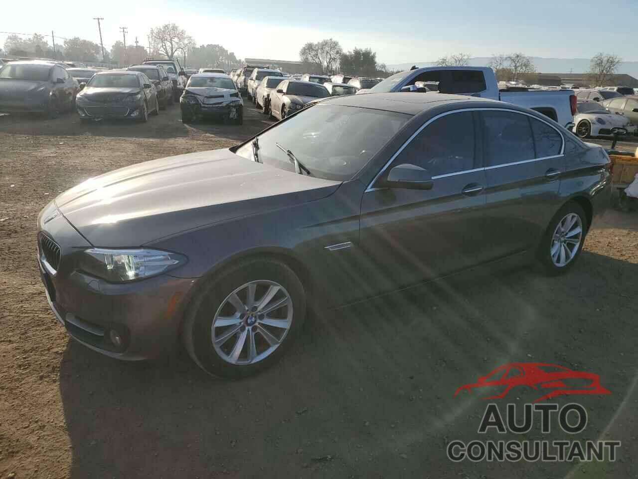 BMW 5 SERIES 2015 - WBA5A5C57FD520590