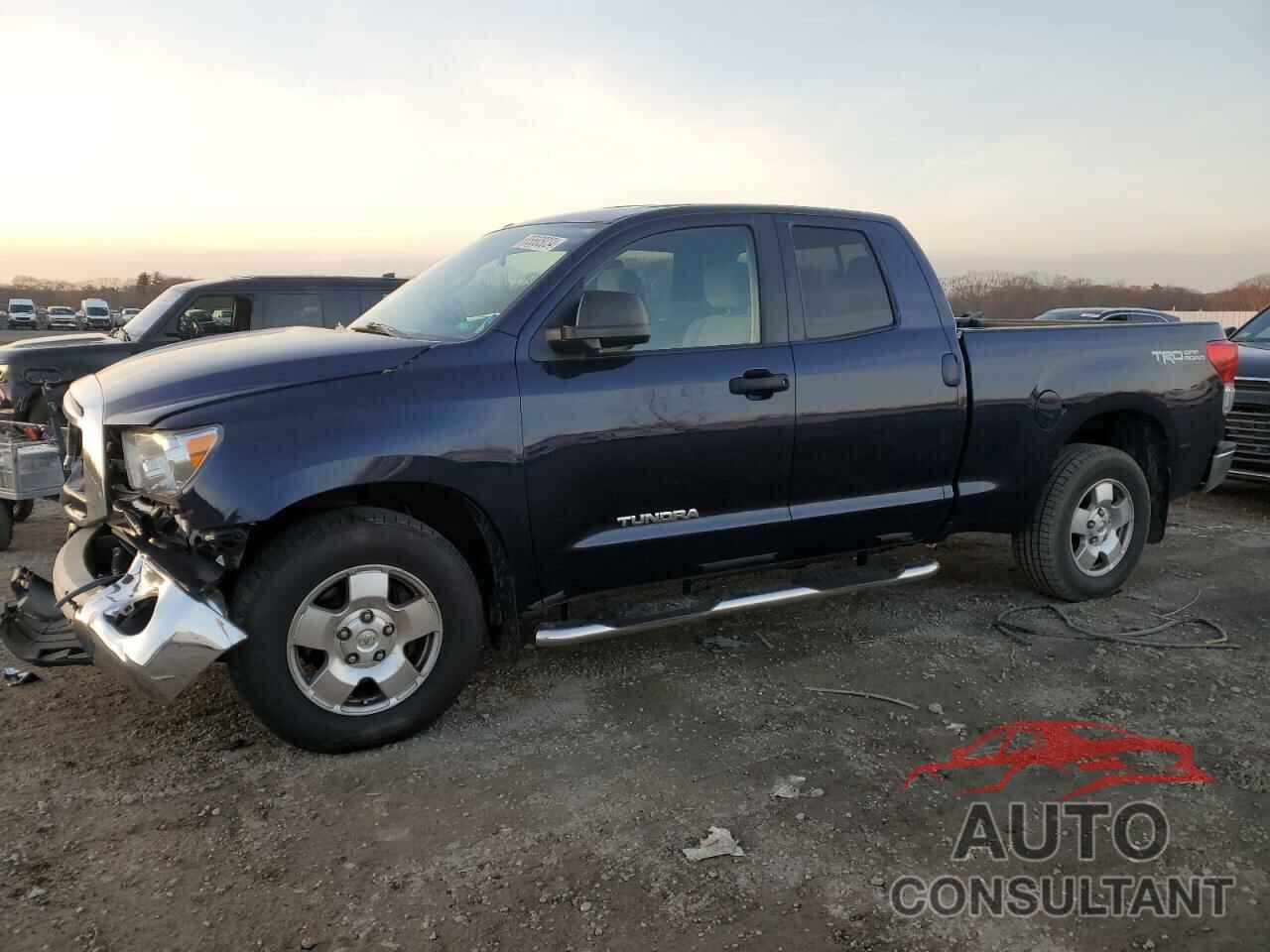 TOYOTA TUNDRA 2011 - 5TFUM5F19BX024925