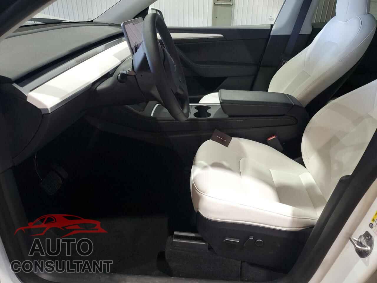 TESLA MODEL Y 2023 - 7SAYGAEE3PF966057