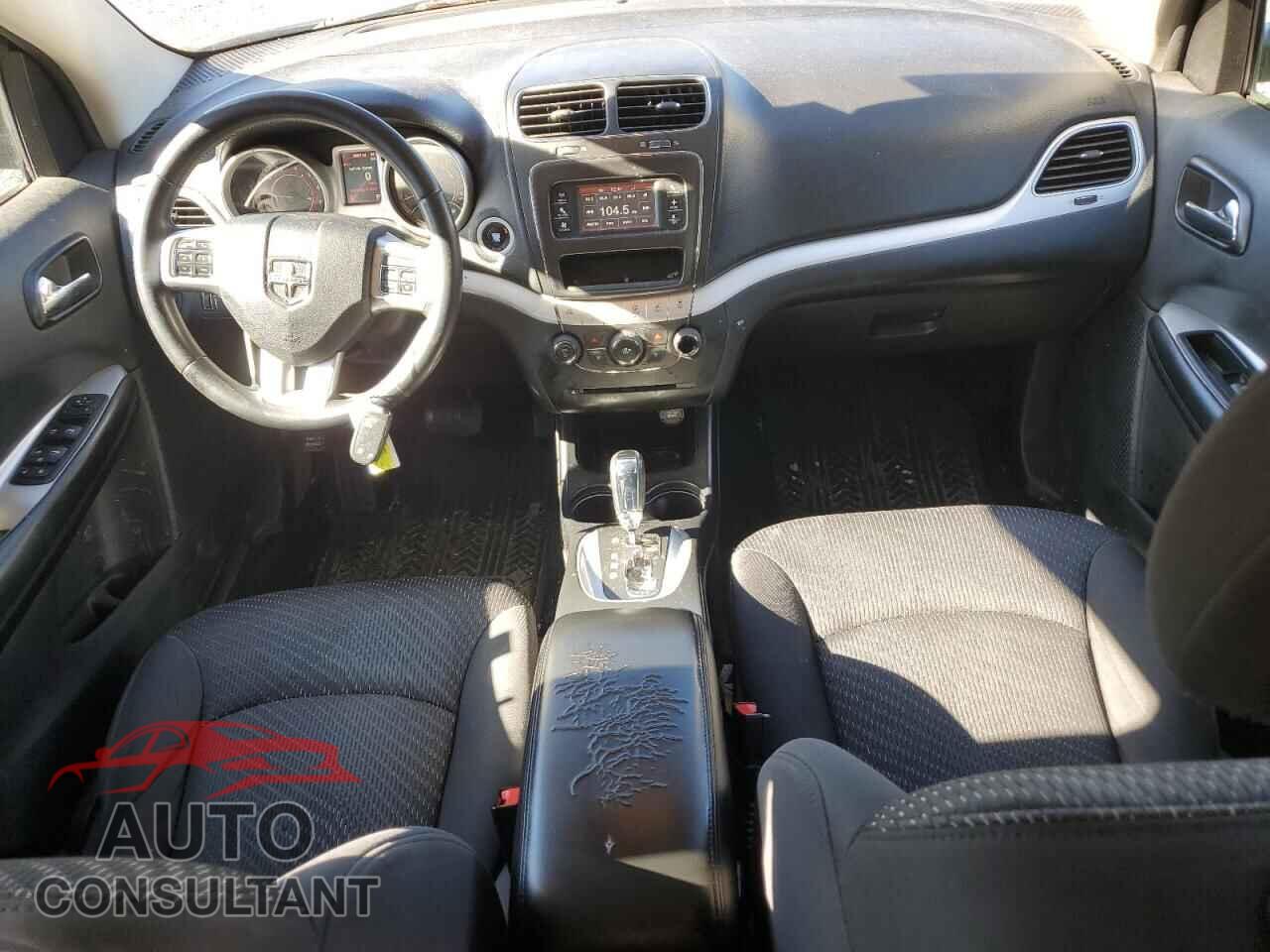 DODGE JOURNEY 2015 - 3C4PDCAB1FT692477
