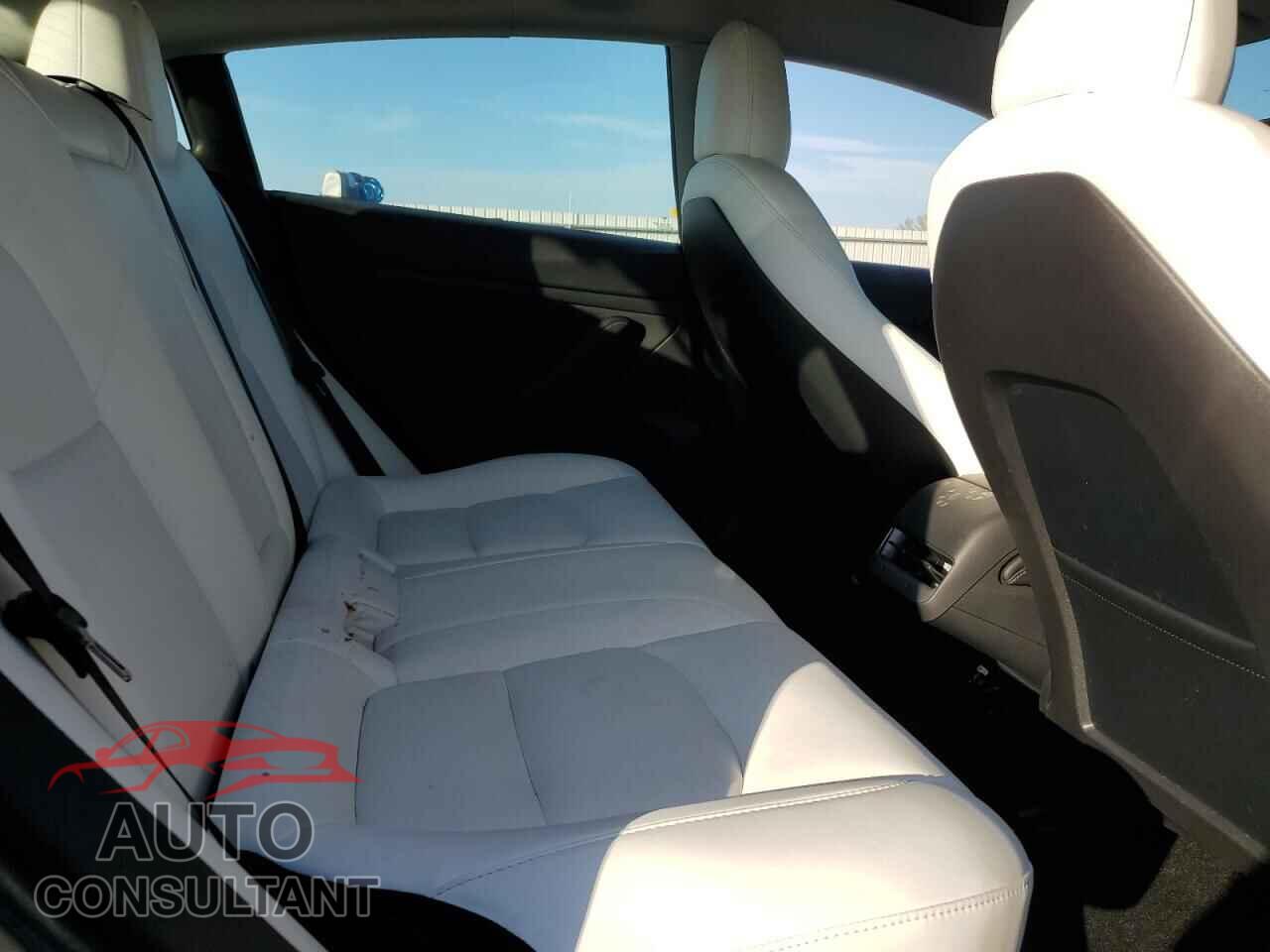 TESLA MODEL 3 2022 - 5YJ3E1EA2NF204975