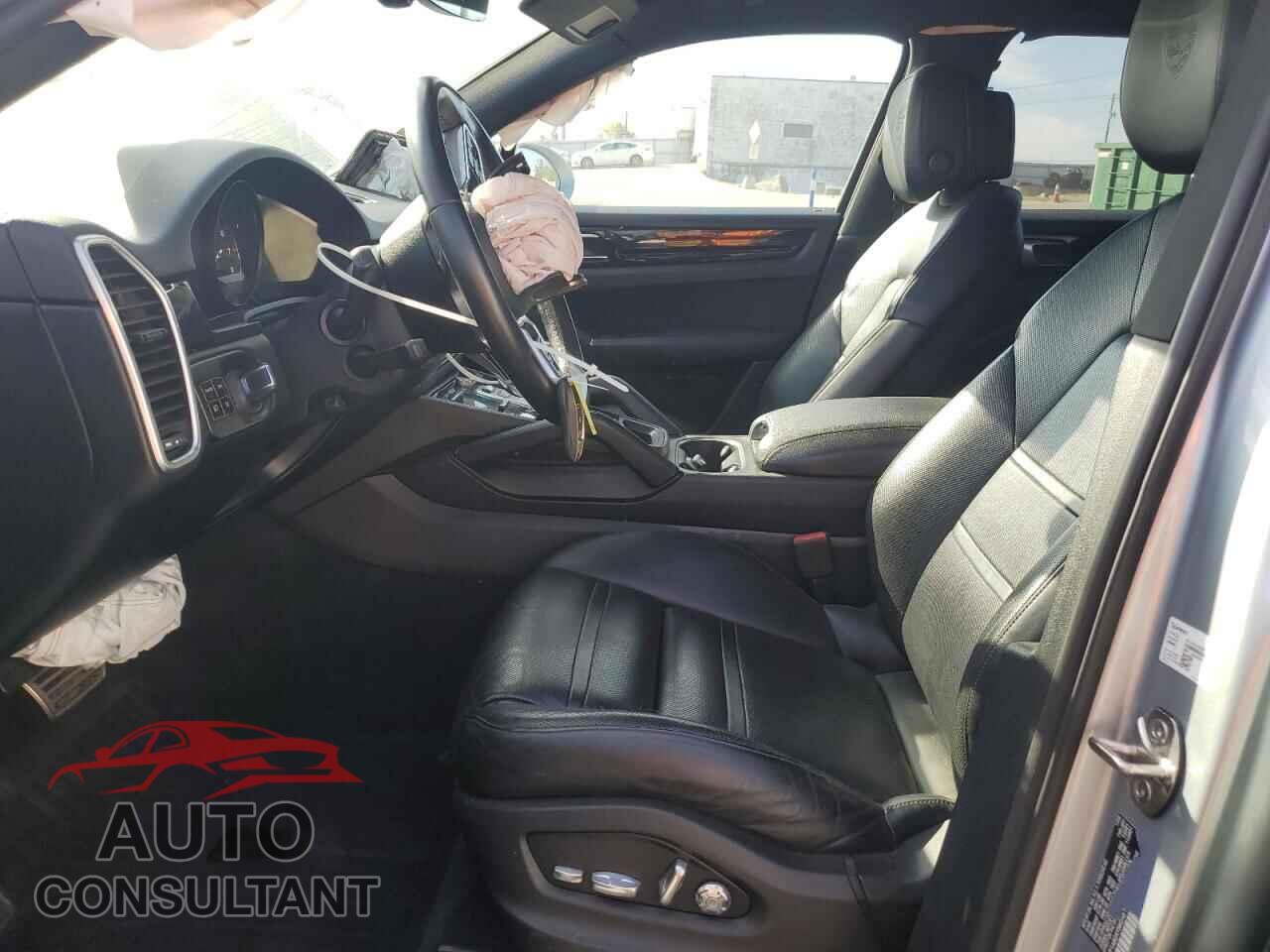 PORSCHE CAYENNE 2019 - WP1AB2AY5KDA61546