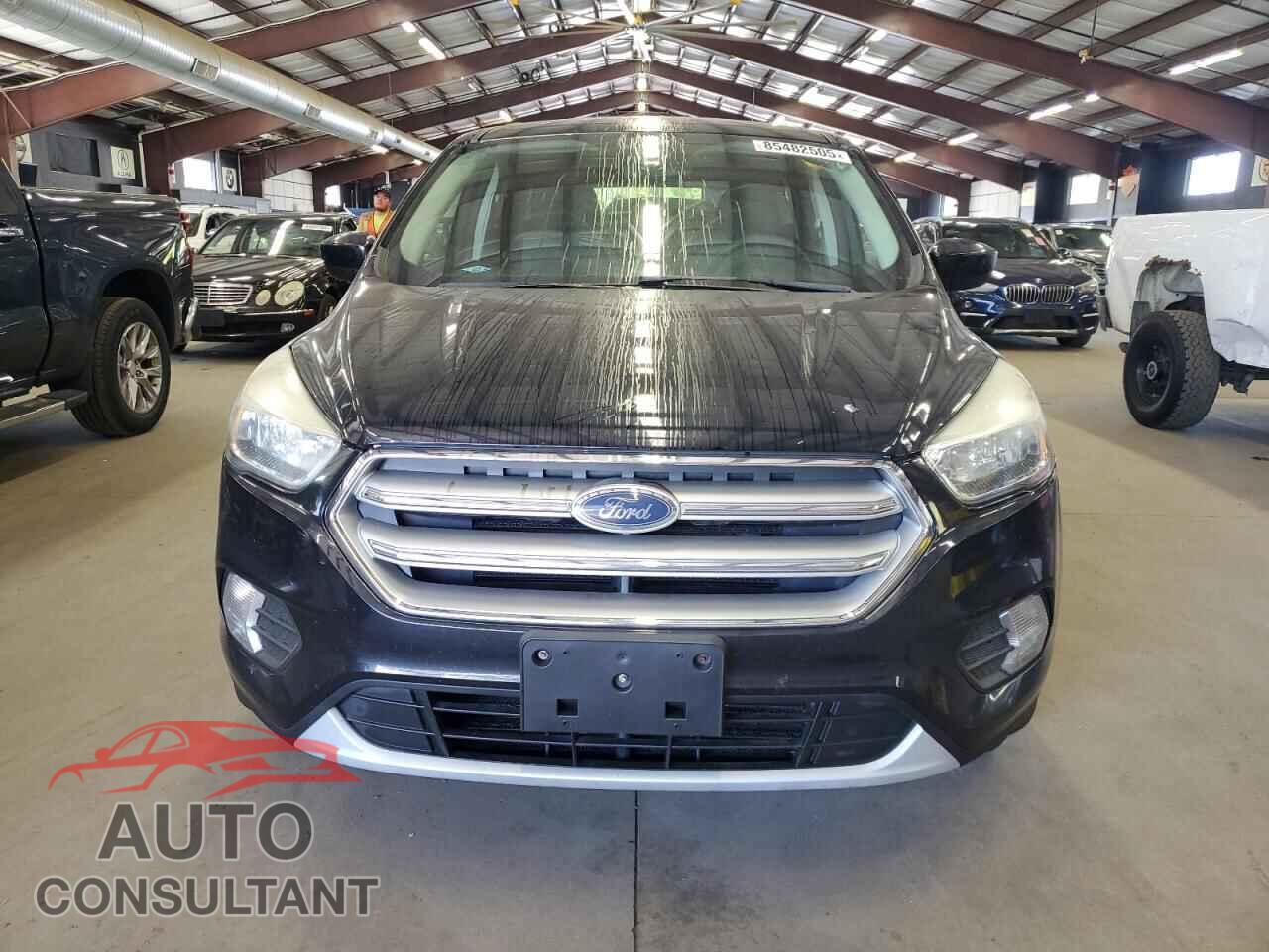 FORD ESCAPE 2017 - 1FMCU9GD7HUD02593