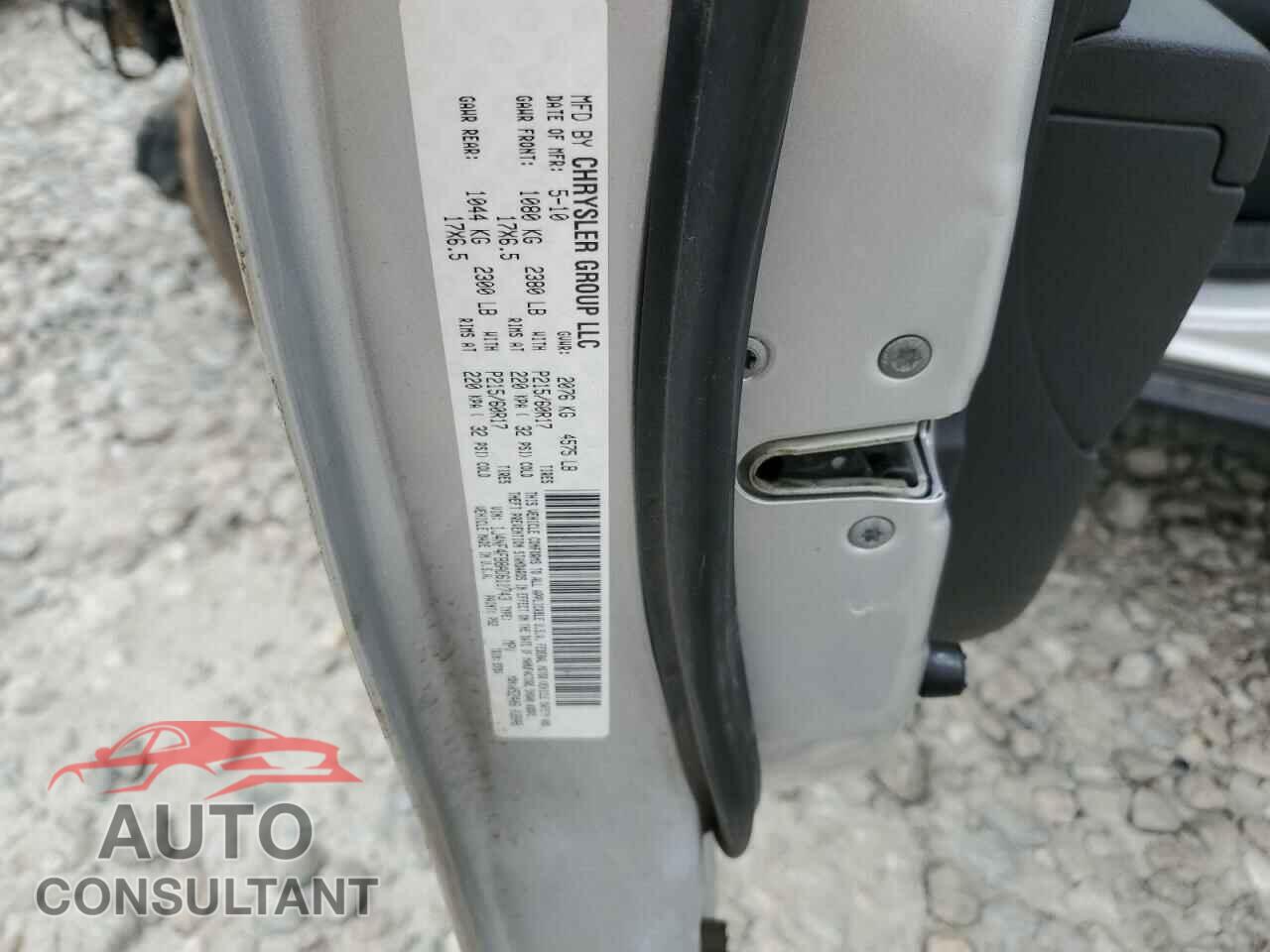JEEP COMPASS 2010 - 1J4NF4FB8AD611743