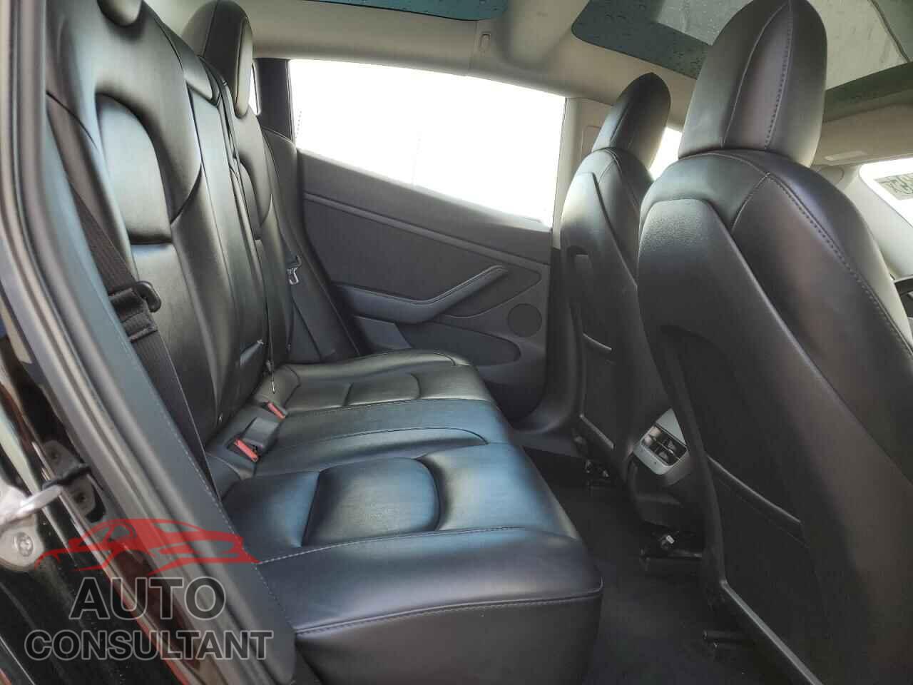 TESLA MODEL 3 2022 - 5YJ3E1EA6NF371713