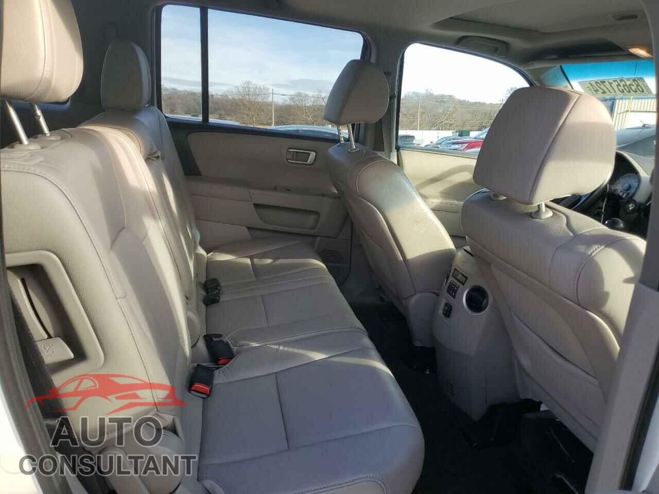 HONDA PILOT 2015 - 5FNYF3H55FB003585