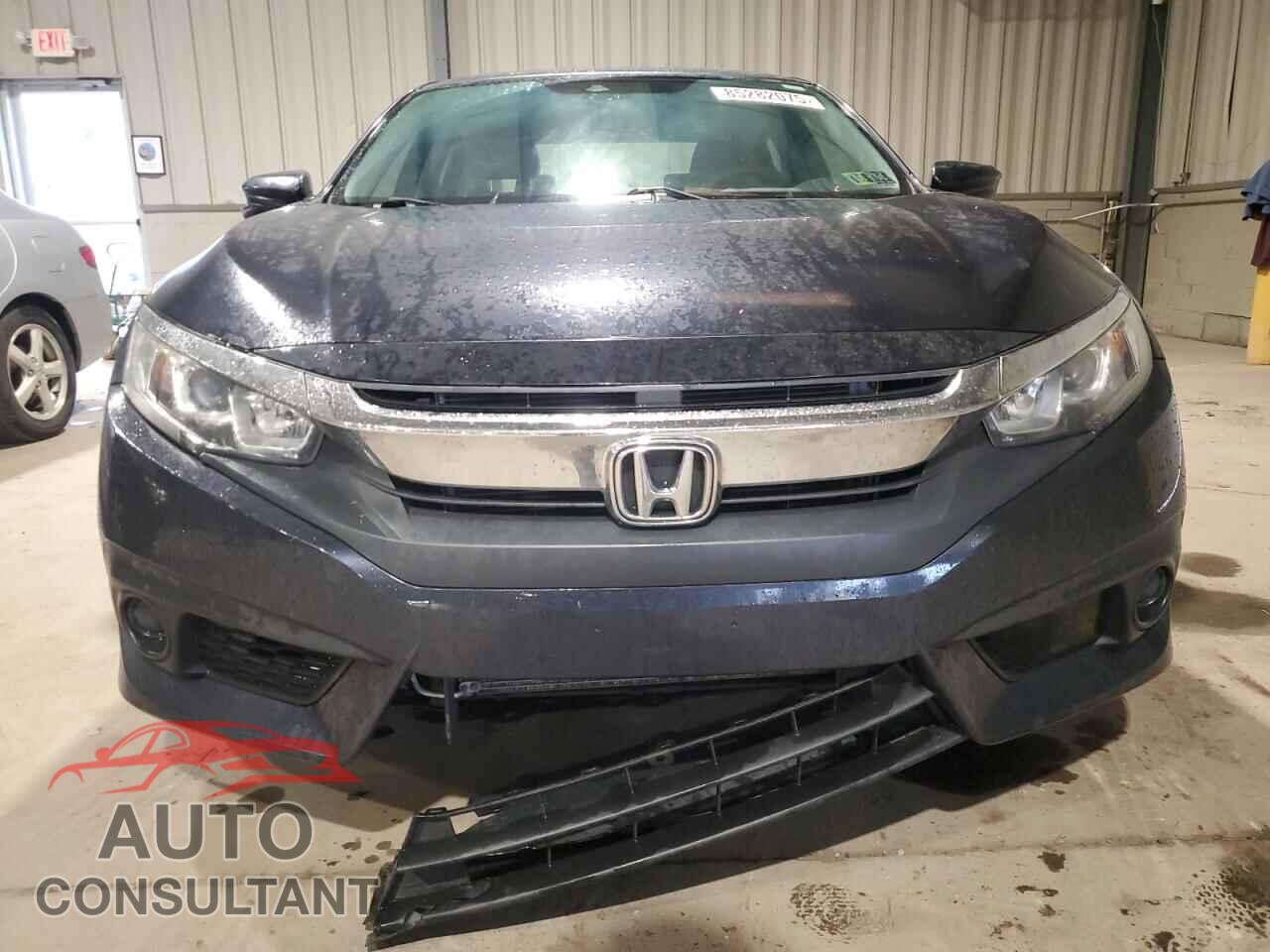 HONDA CIVIC 2018 - 2HGFC2F84JH598442