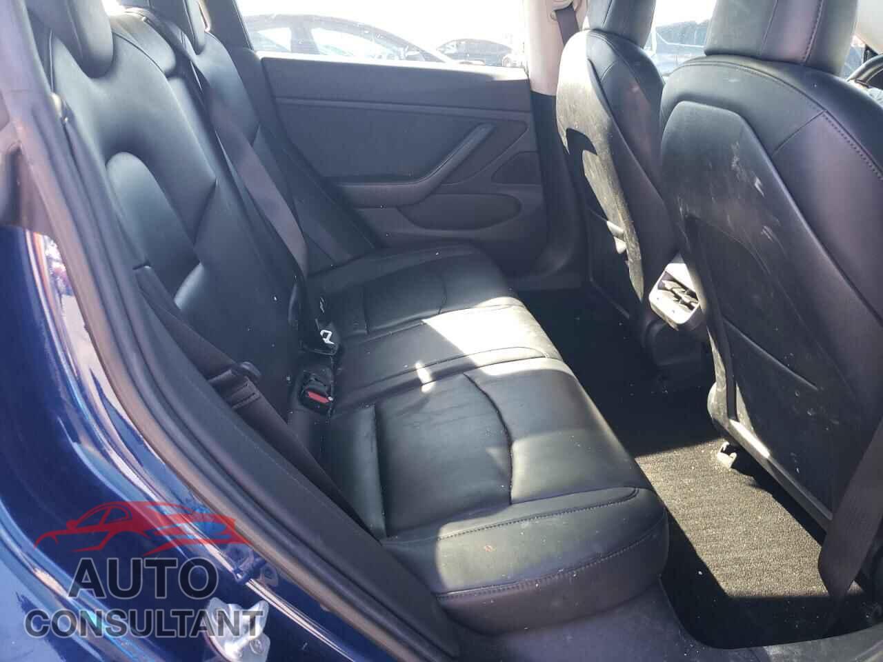 TESLA MODEL 3 2017 - 5YJ3E1EA4HF002319