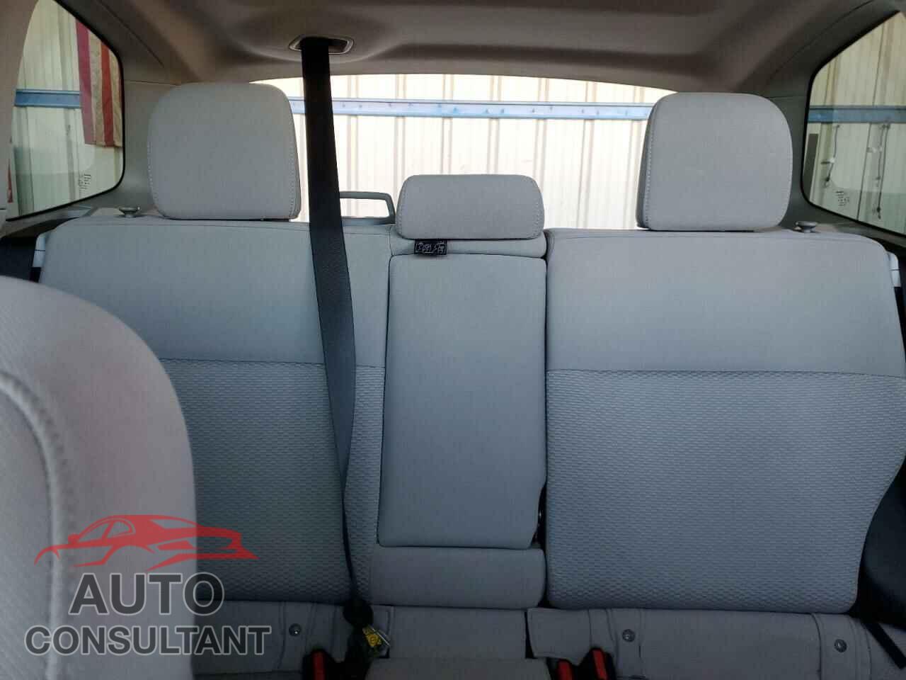 SUBARU FORESTER 2018 - JF2SJAEC2JH457685