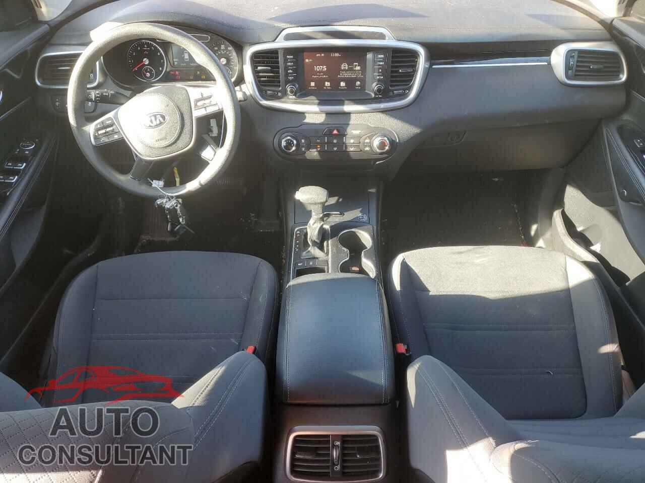 KIA SORENTO 2019 - 5XYPGDA33KG526842