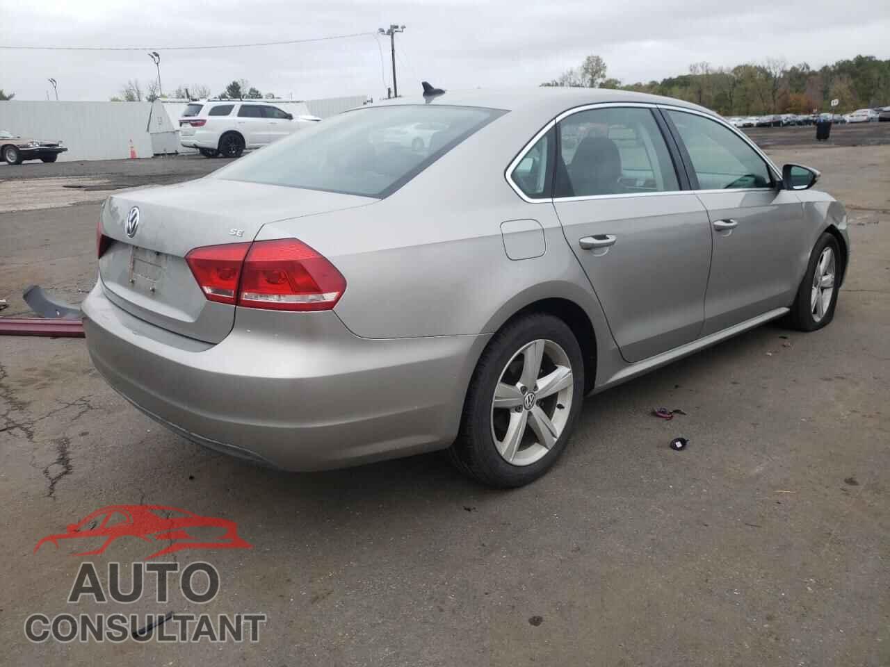 VOLKSWAGEN PASSAT 2012 - 1VWBP7A37CC009557