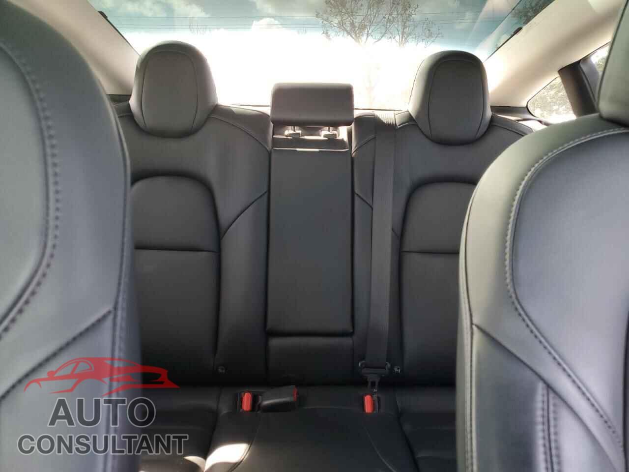 TESLA MODEL 3 2021 - 5YJ3E1EA3MF991594
