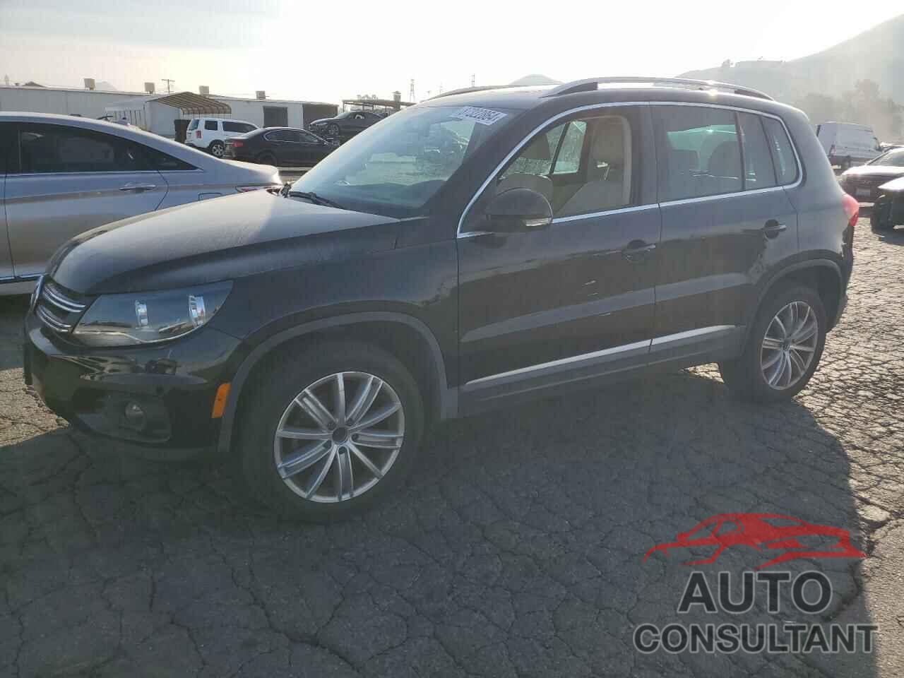 VOLKSWAGEN TIGUAN 2015 - WVGBV7AX3FW595863