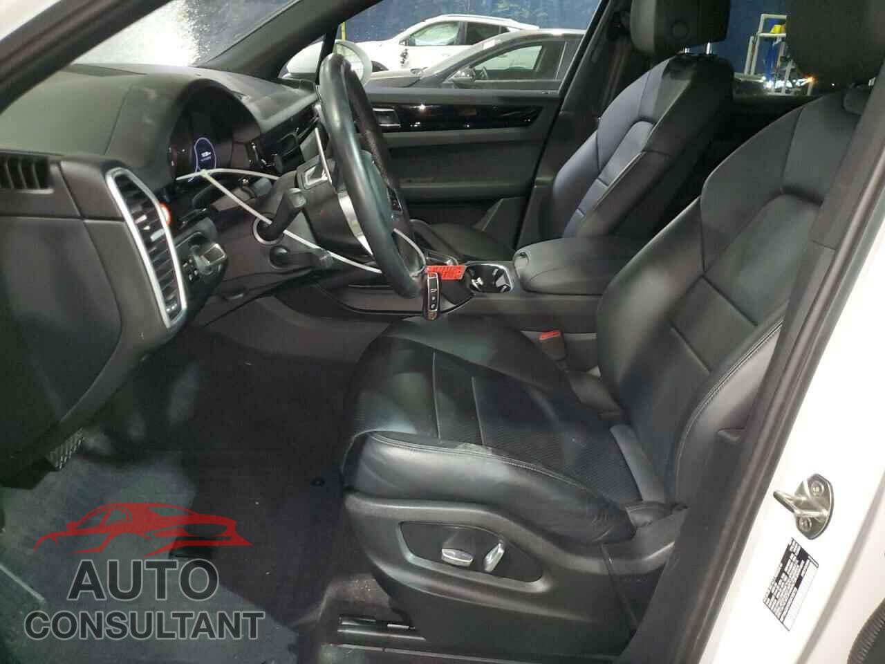 PORSCHE CAYENNE 2019 - WP1AA2AY0KDA18218