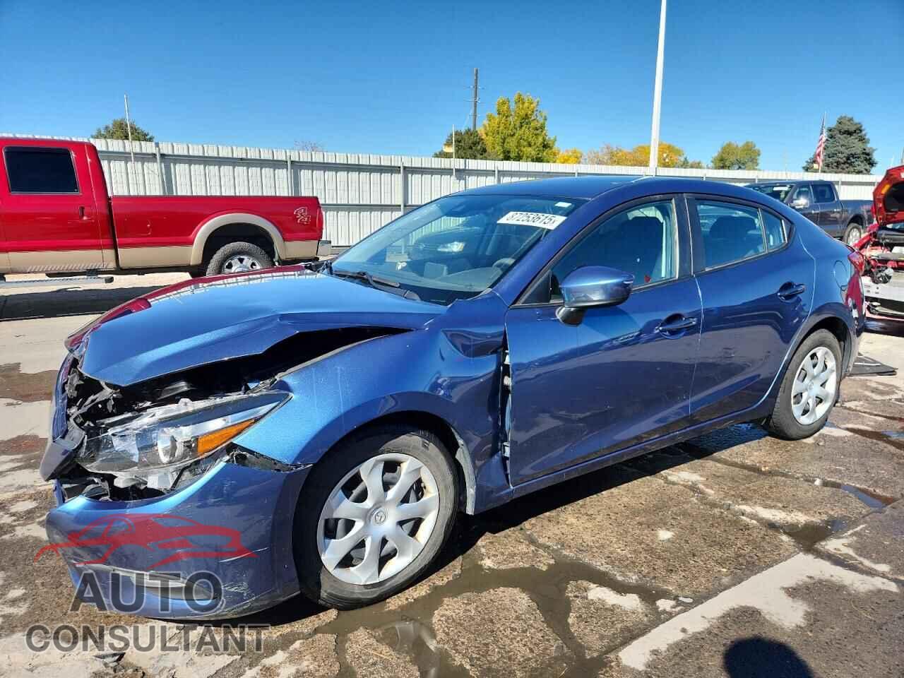 MAZDA 3 2018 - 3MZBN1U77JM246708