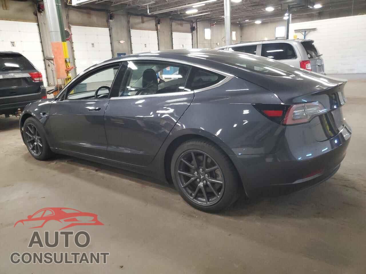 TESLA MODEL 3 2018 - 5YJ3E1EB7JF066451