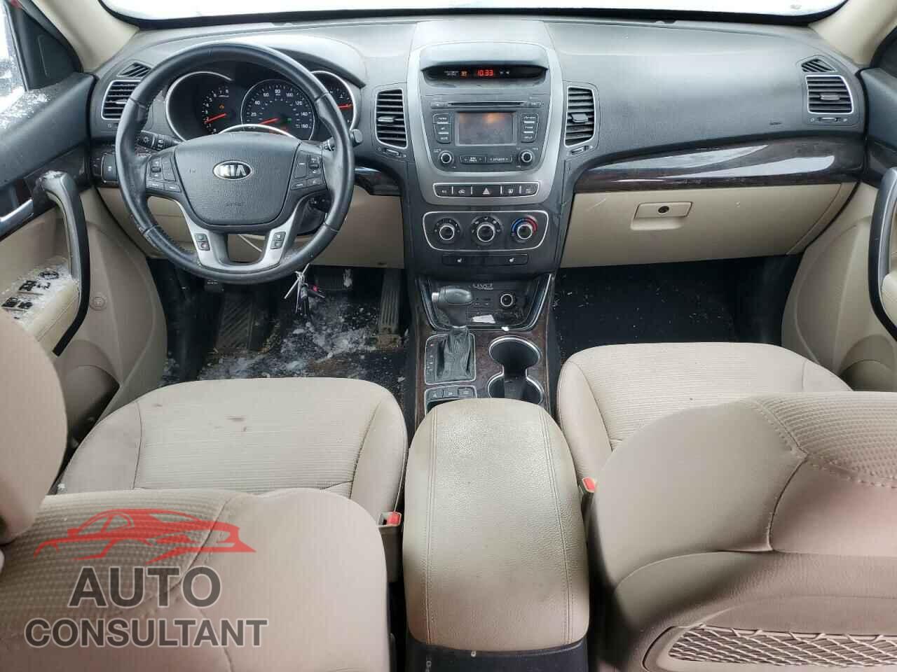 KIA SORENTO 2015 - 5XYKTDA70FG558548