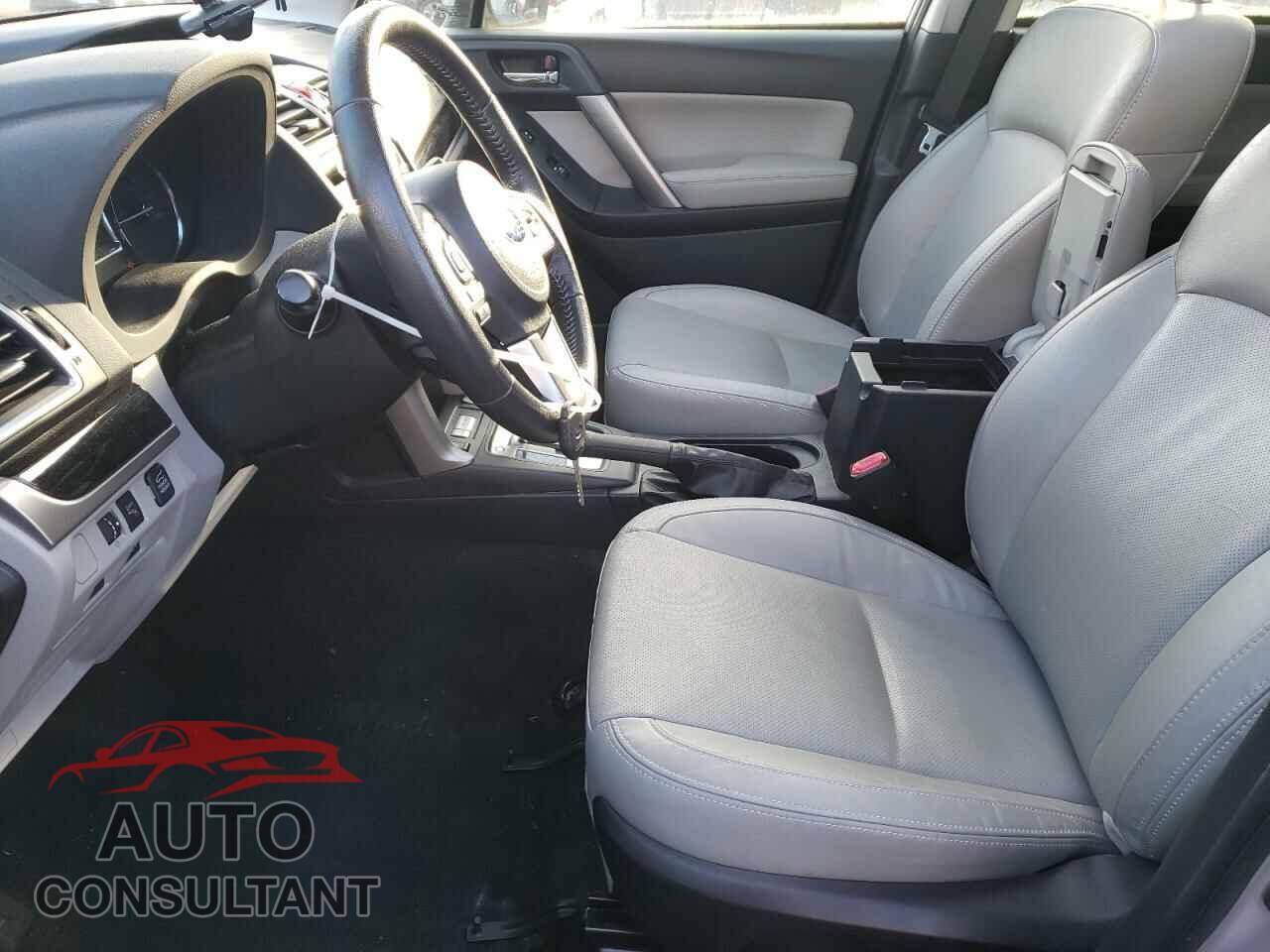 SUBARU FORESTER 2017 - JF2SJAJC1HH584573