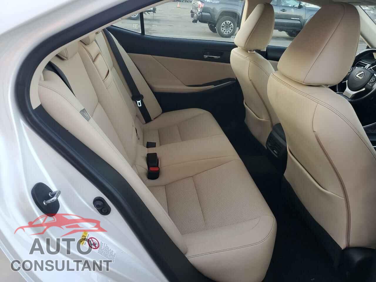 LEXUS IS 2016 - JTHBA1D26G5036827