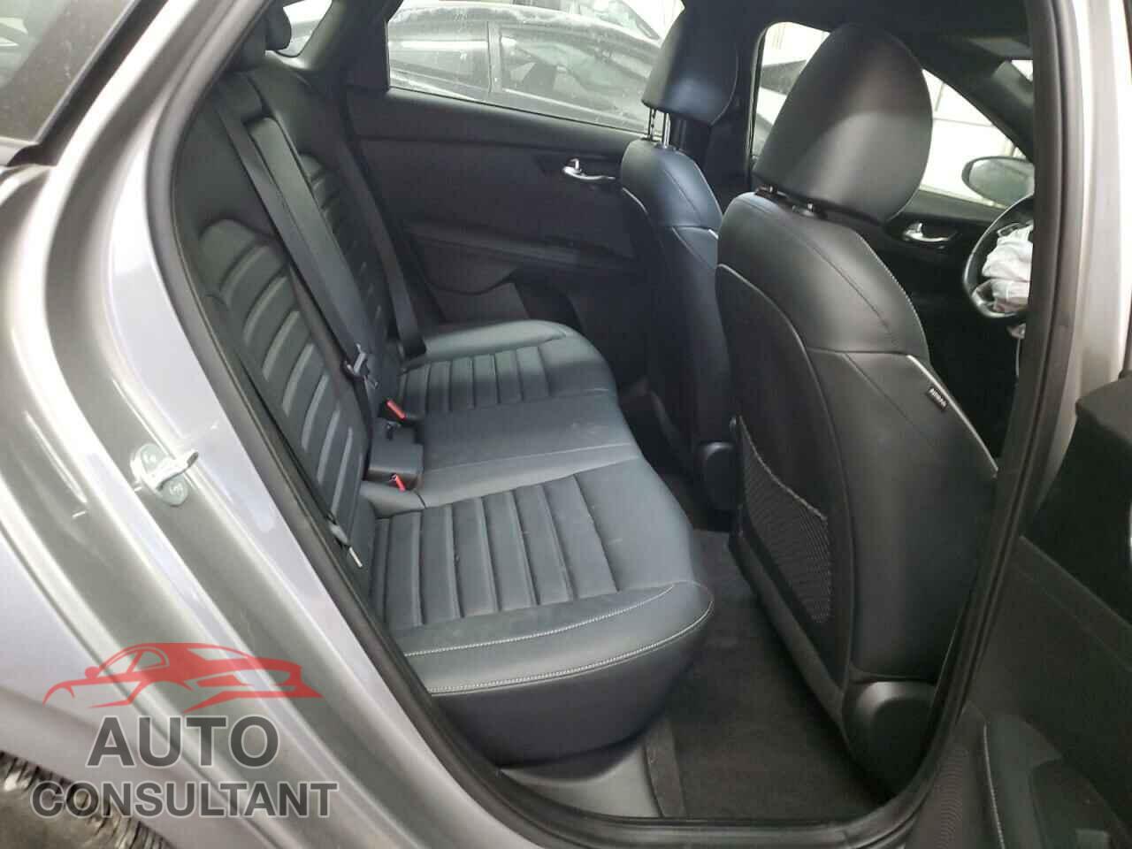 KIA FORTE 2023 - 3KPF54AD7PE615683