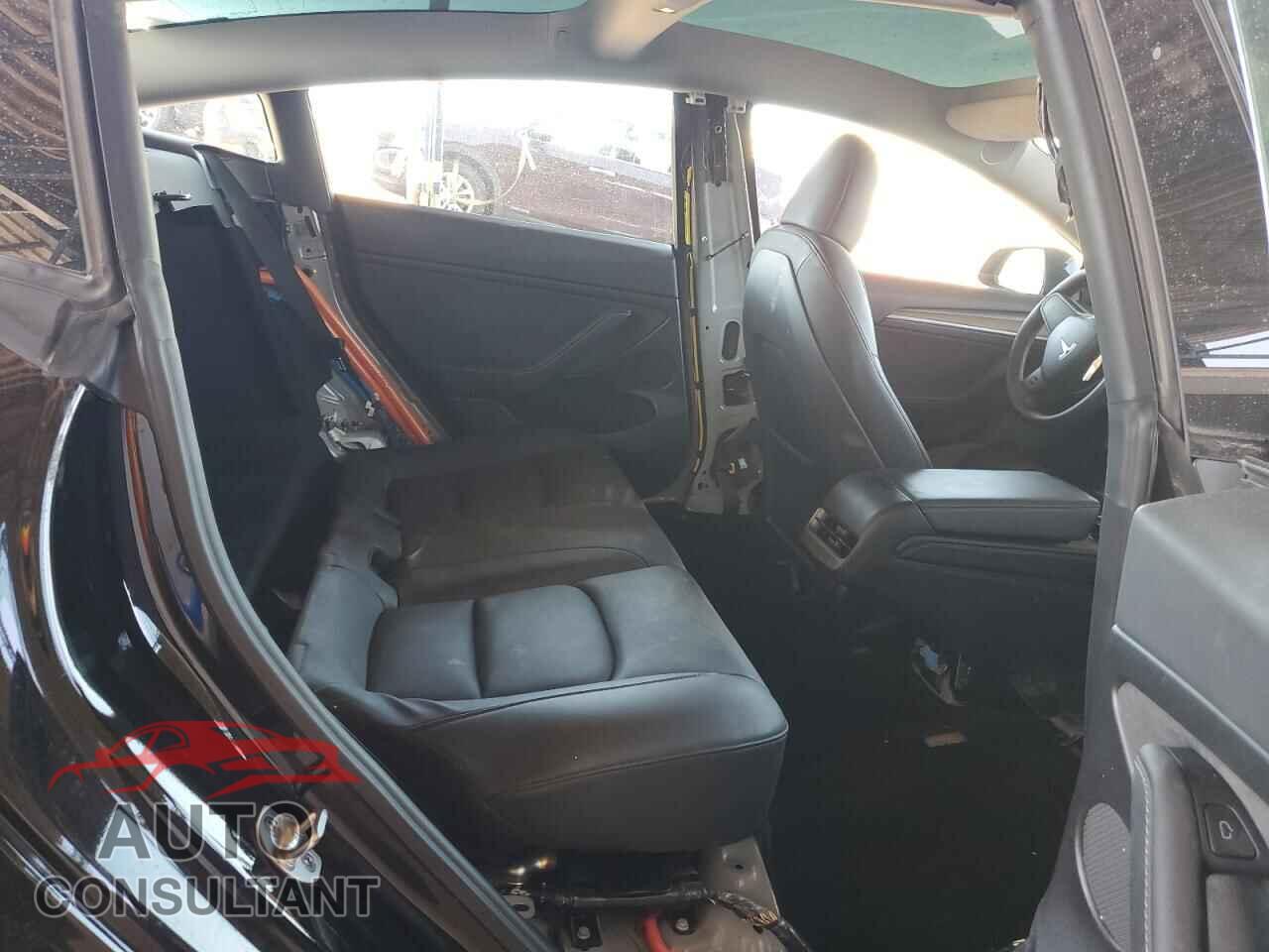 TESLA MODEL 3 2023 - 5YJ3E1EA3PF647543