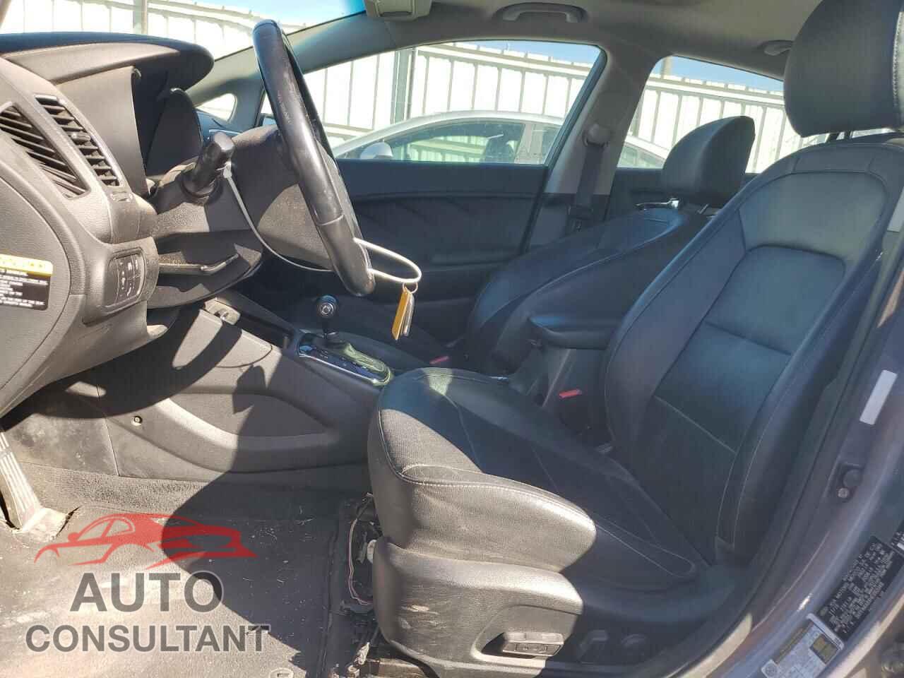 KIA FORTE 2017 - 3KPFN4A8XHE092048