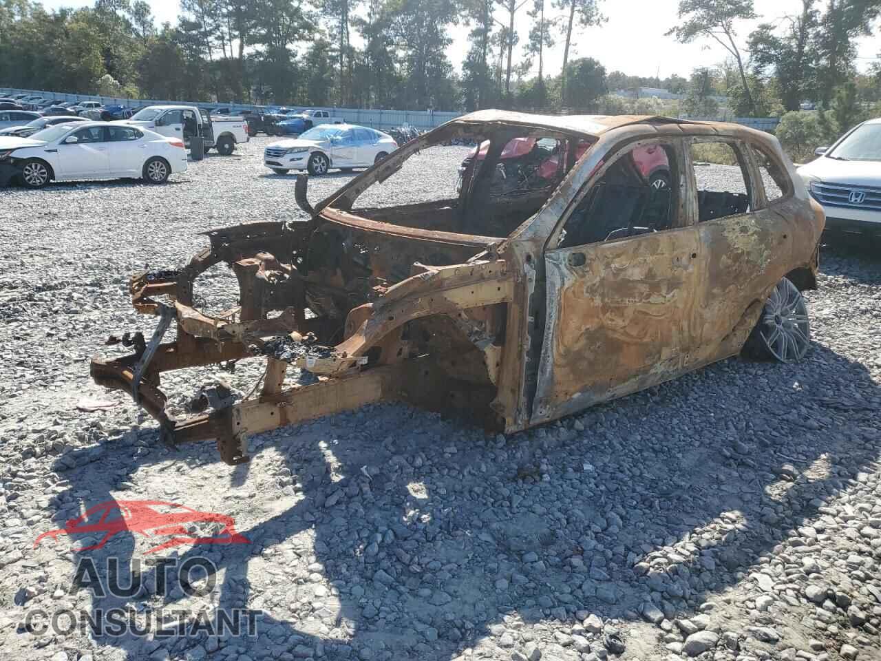 PORSCHE CAYENNE 2017 - WP1AA2A23HKA81412