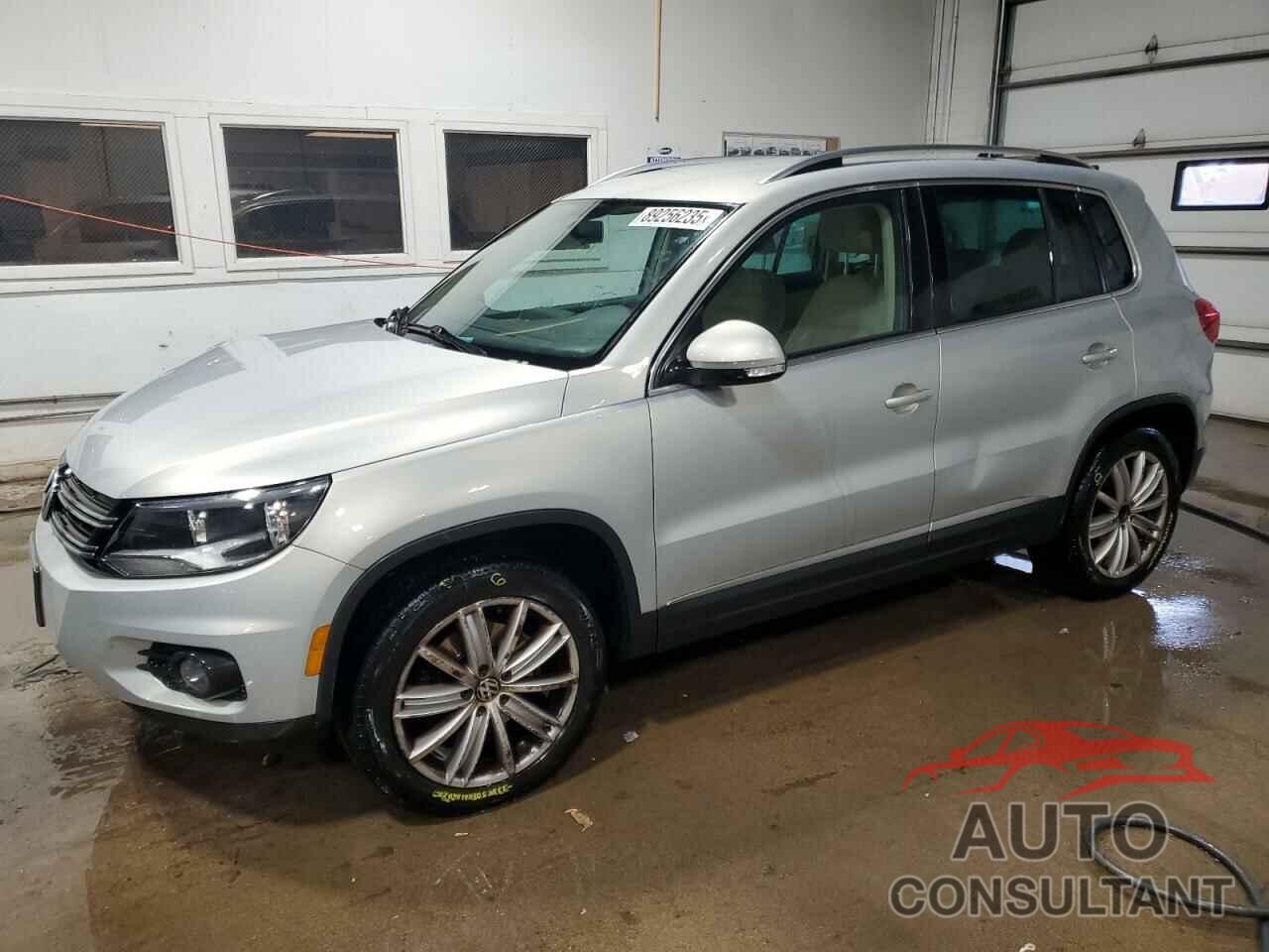 VOLKSWAGEN TIGUAN 2012 - WVGBV7AX9CW541818