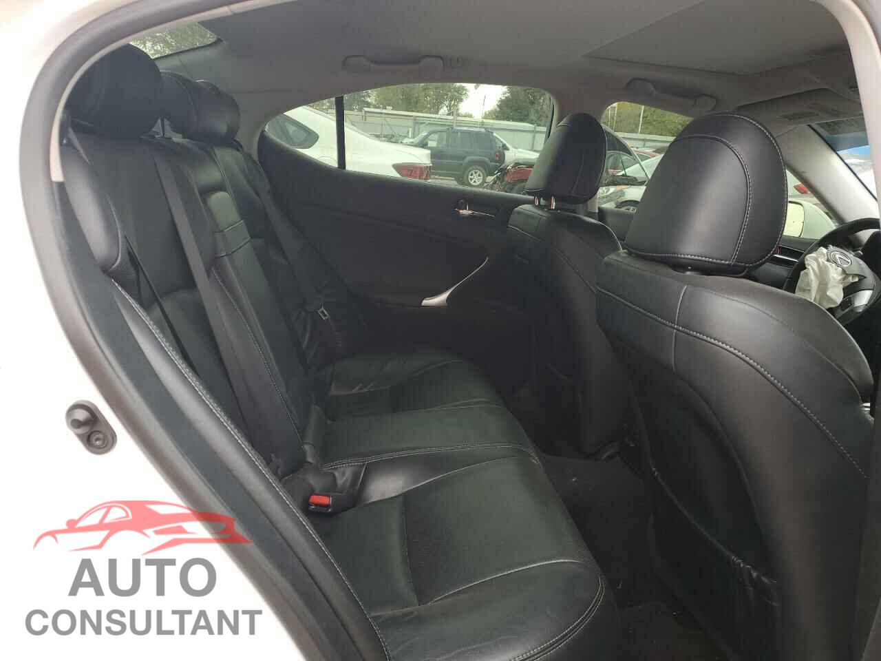 LEXUS IS 2011 - JTHBE5C22B5028245