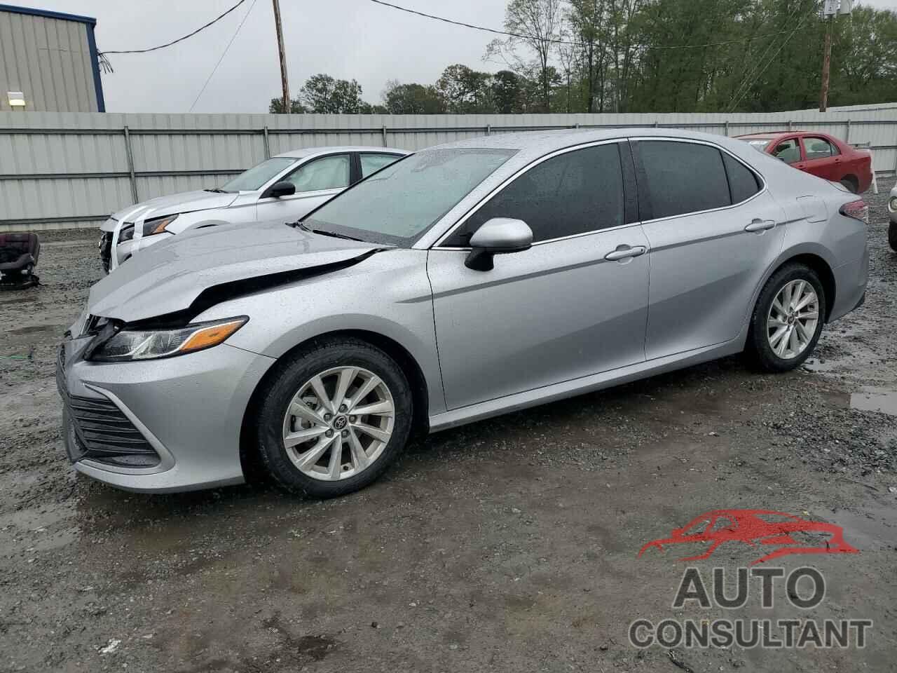 TOYOTA CAMRY 2022 - 4T1C11AK4NU056941