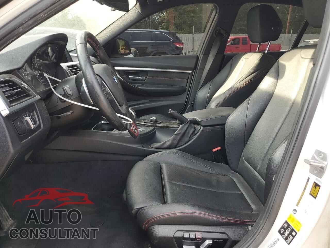 BMW 3 SERIES 2016 - WBA8E3G52GNU04709