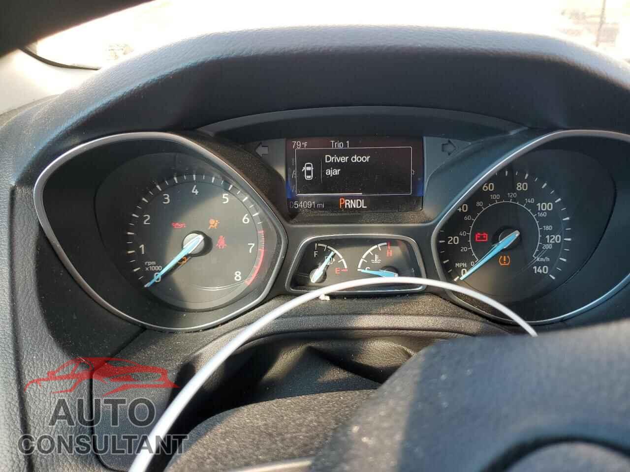 FORD FOCUS 2015 - 1FADP3K25FL381841