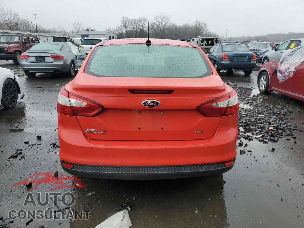 FORD FOCUS 2012 - 1FAHP3H24CL374335